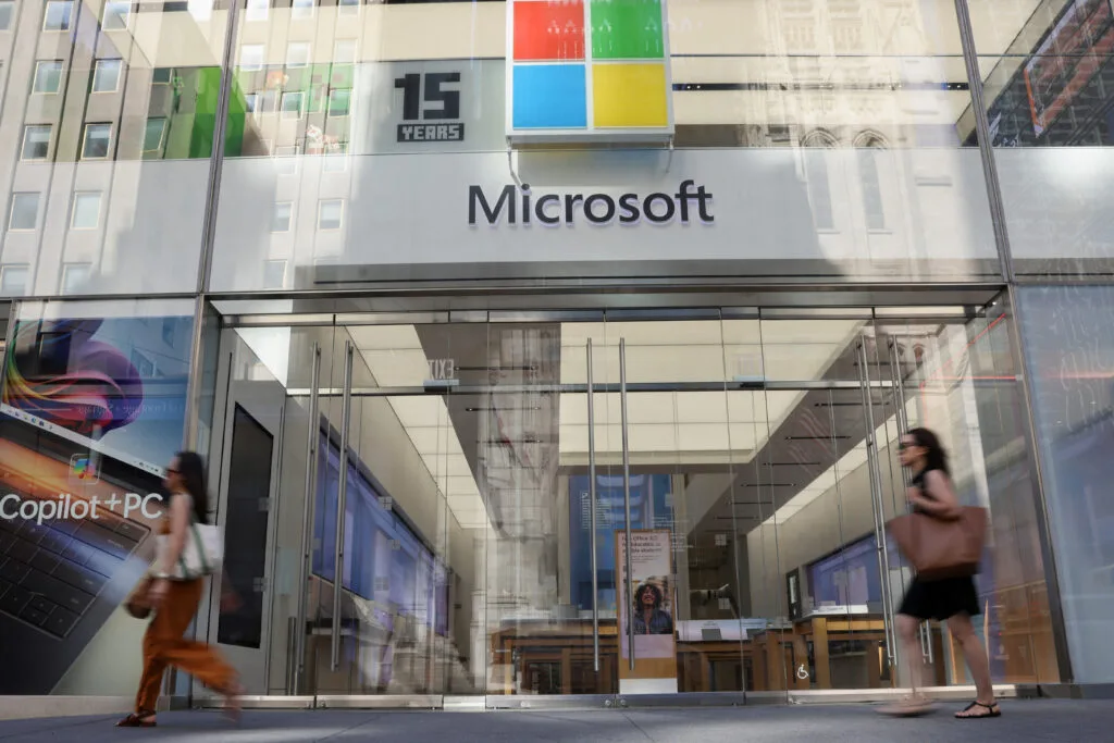 Microsoft alerta que China não deve servir de desculpa contra salvaguardas de segurança da IA