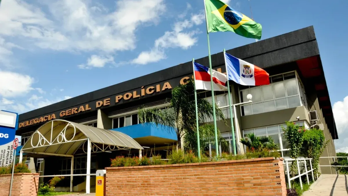 Operação mira grupo do CV que monitorava embarcações da polícia para facilitar tráfico de drogas no AM