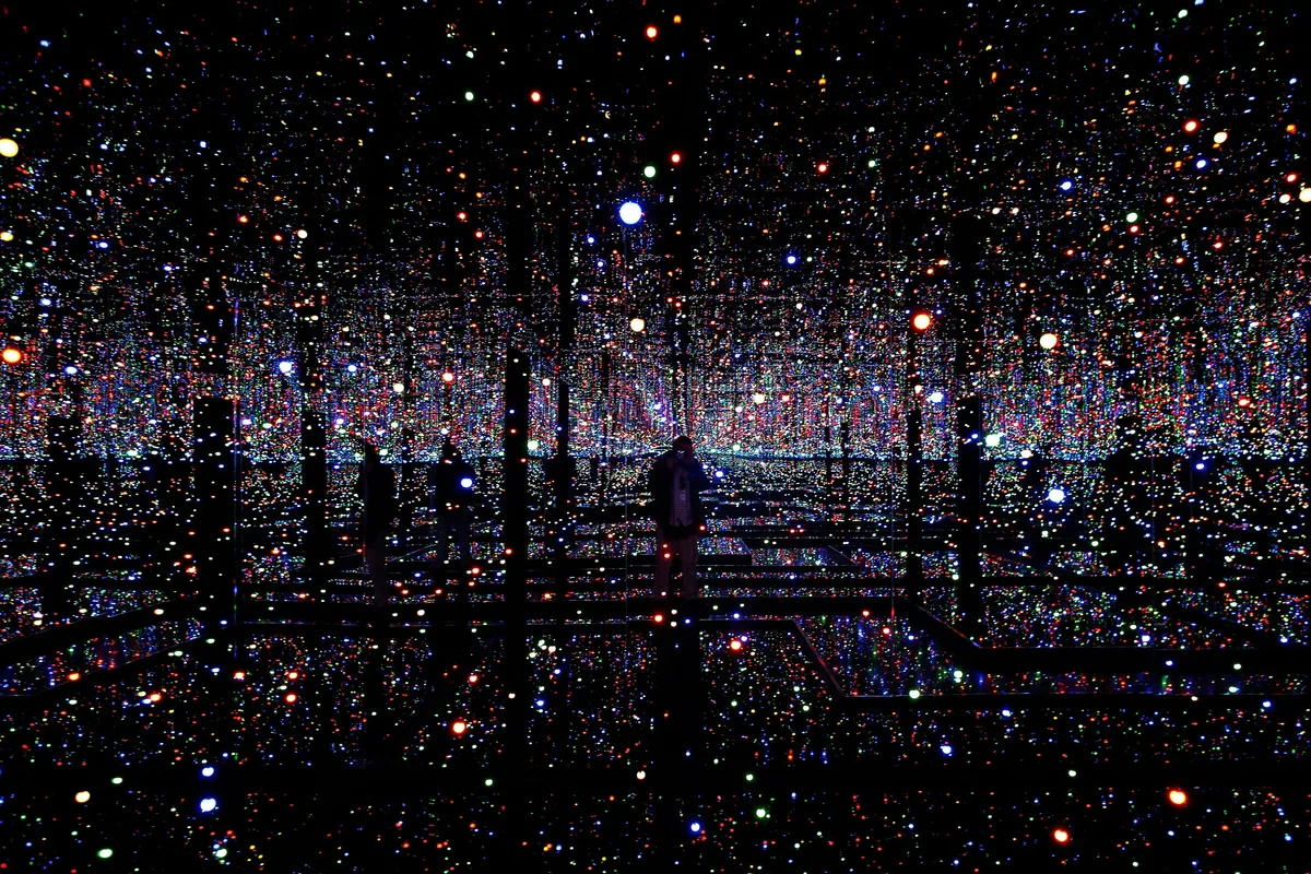 Así fue la exposición “Obsesión Infinita” que Yayoi Kusama tuvo en México, artista japonesa que falleció a los 97 años