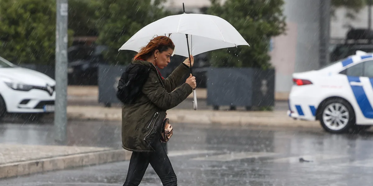 Depressão pouco habitual para o verão pode chegar a Portugal no domingo