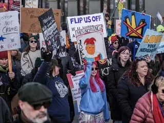 Qu’est-ce que le mouvement « No Kings », qui rassemble des millions de personnes aux États-Unis ?