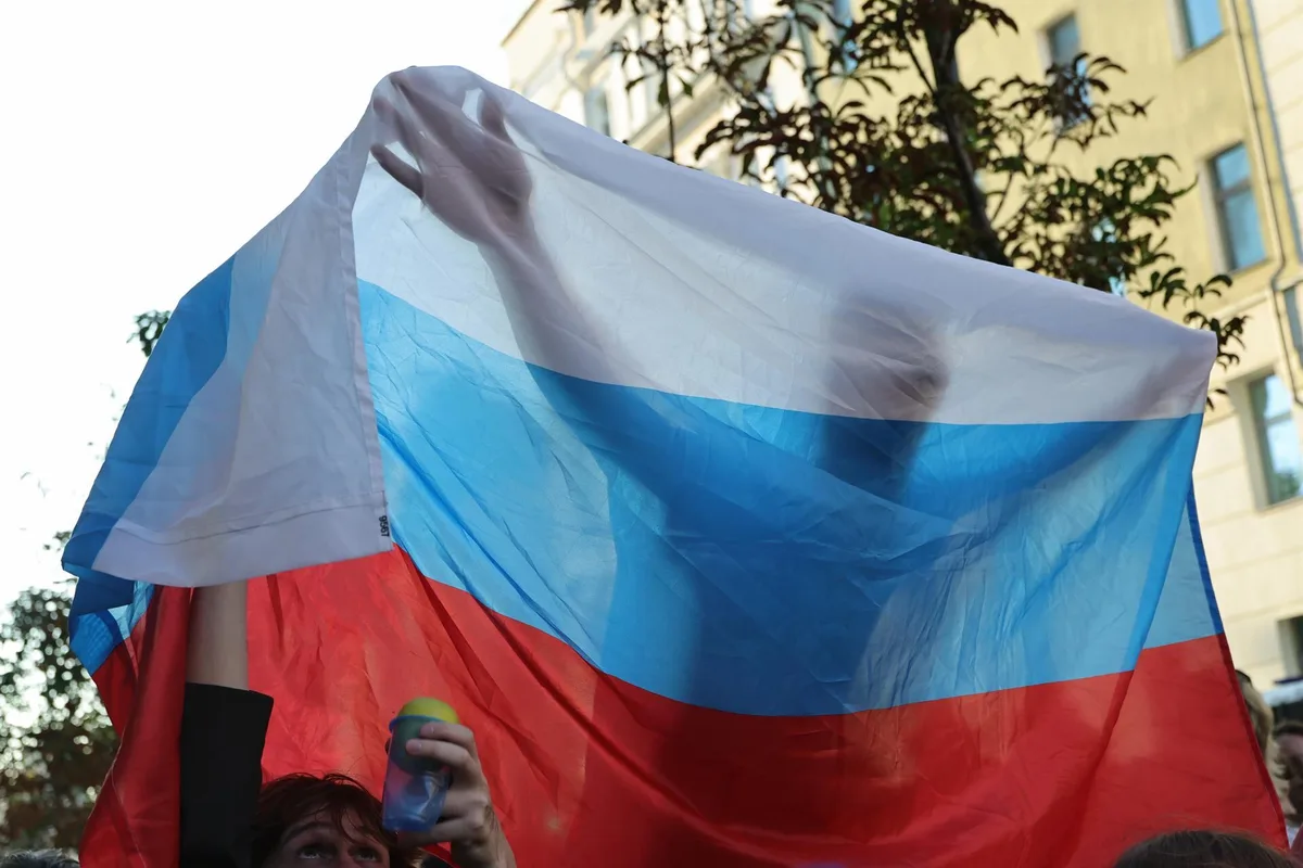 Un tribunal condena a más de 11 años de prisión a un opositor antibelicista ruso por desacreditar al Ejército
