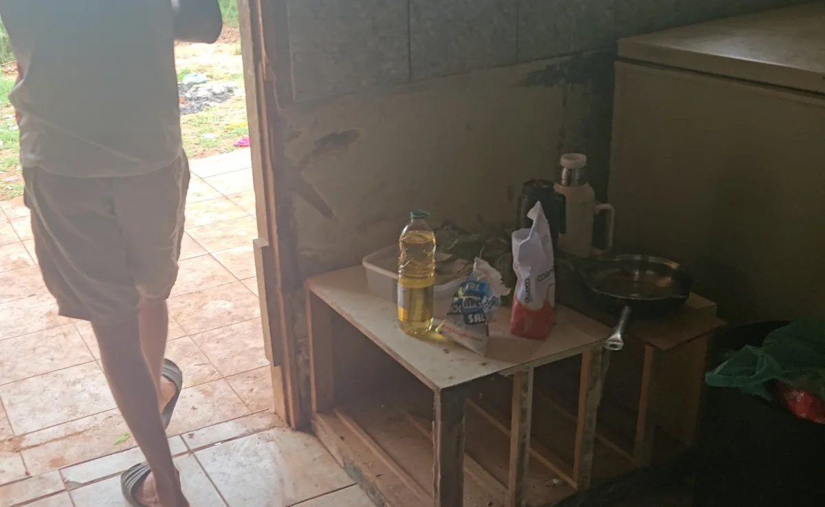 Trabalhadores em condições análogas às de escravo no Paraná tinham mistura de farinha, água e sal como refeição