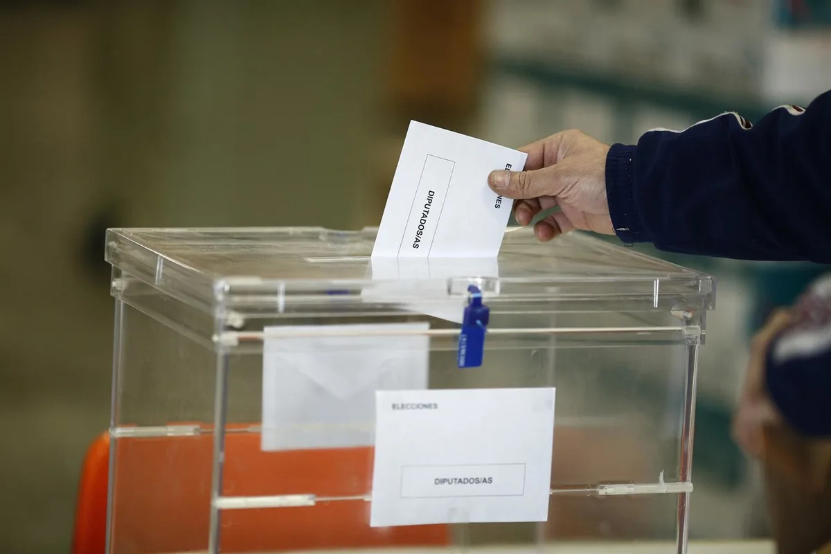 El Supremo mantiene la suspensión del voto a los nacionalizados por la ‘ley de nietos’ para el 29-N
