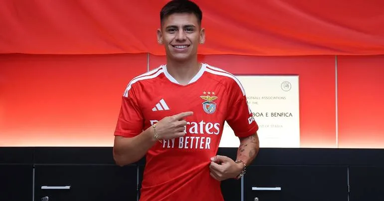 Claudio Echeverri, o novo diabo vermelho que quer afirmar-se