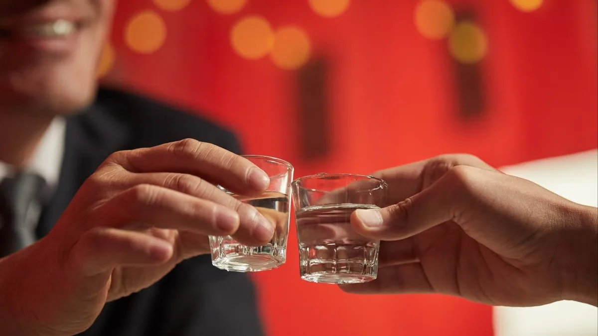Forcing women to drink at business dinners has no place in modern China