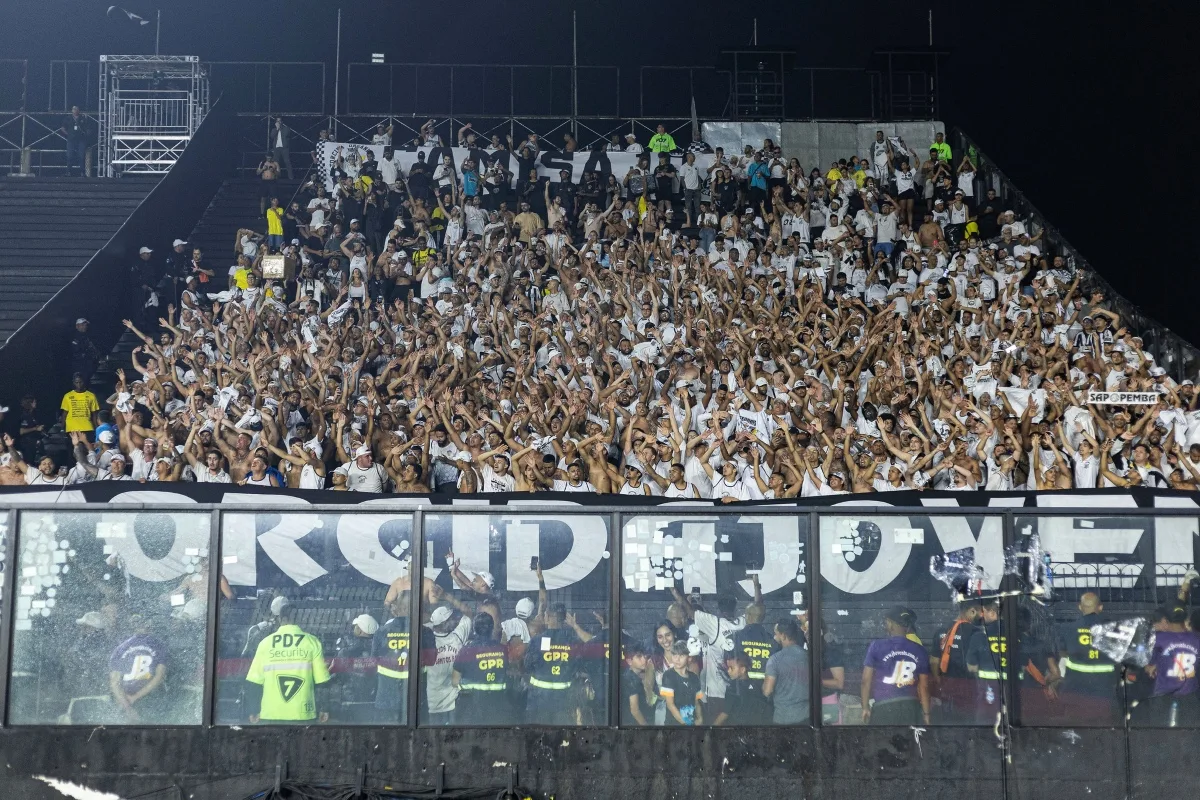 Organizada do Santos cobra diretoria após descumprimento de acordo