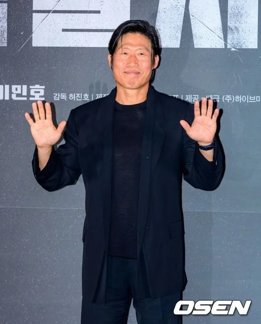'암살자(들)' 유해진, 신변보호 해제.."특별대우 아냐"