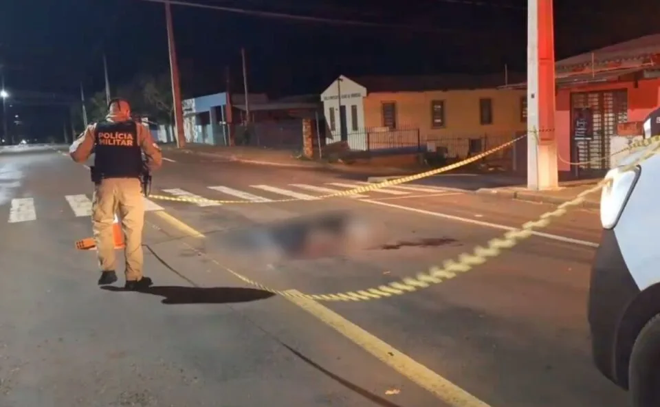 Homem de 44 anos é esfaqueado no pescoço e encontrado morto em rua de Cascavel