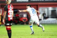 “Pior trabalho da carreira”: Diniz desabafa sobre crise do Corinthians