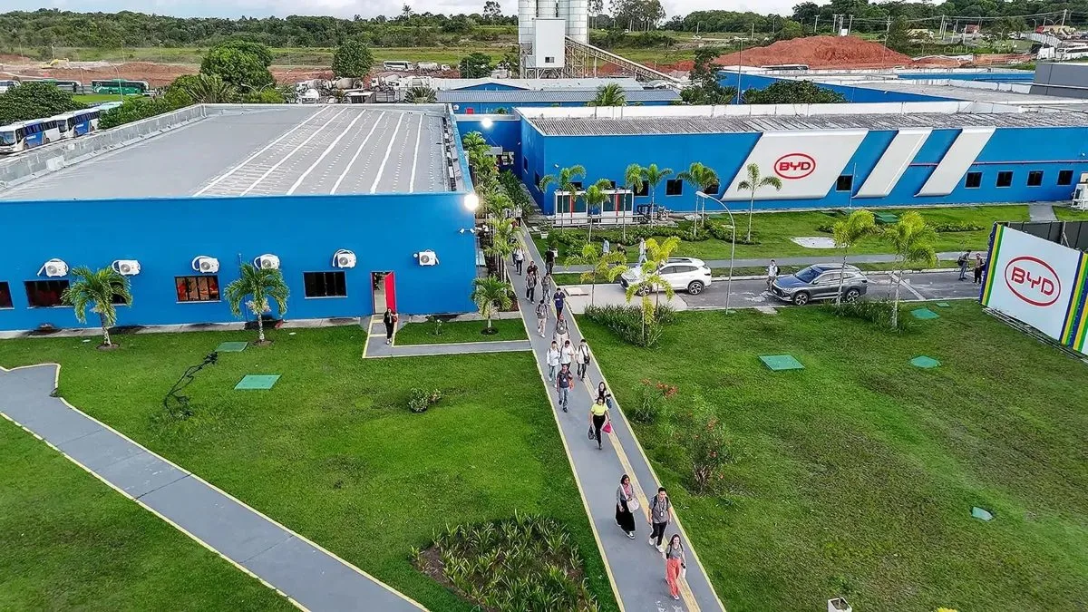 Gigante dos elétricos, BYD acelera expansão no maior complexo industrial fora da China e abre 1.500 vagas para megafábrica na Bahia