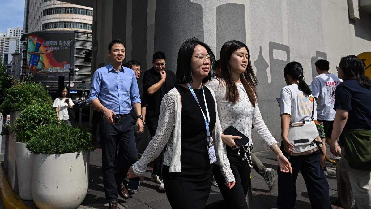 China aplica nuevas restricciones para salir al extranjero a grupos “de riesgo”