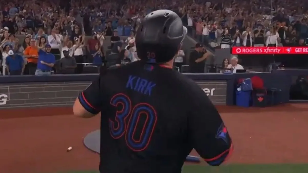 Kirk blasts solo homer to pad late lead for Blue Jays