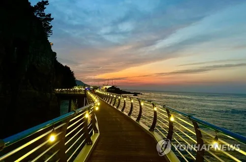 강릉 바다부채길, 9∼10월 매일 조기·야간 개장