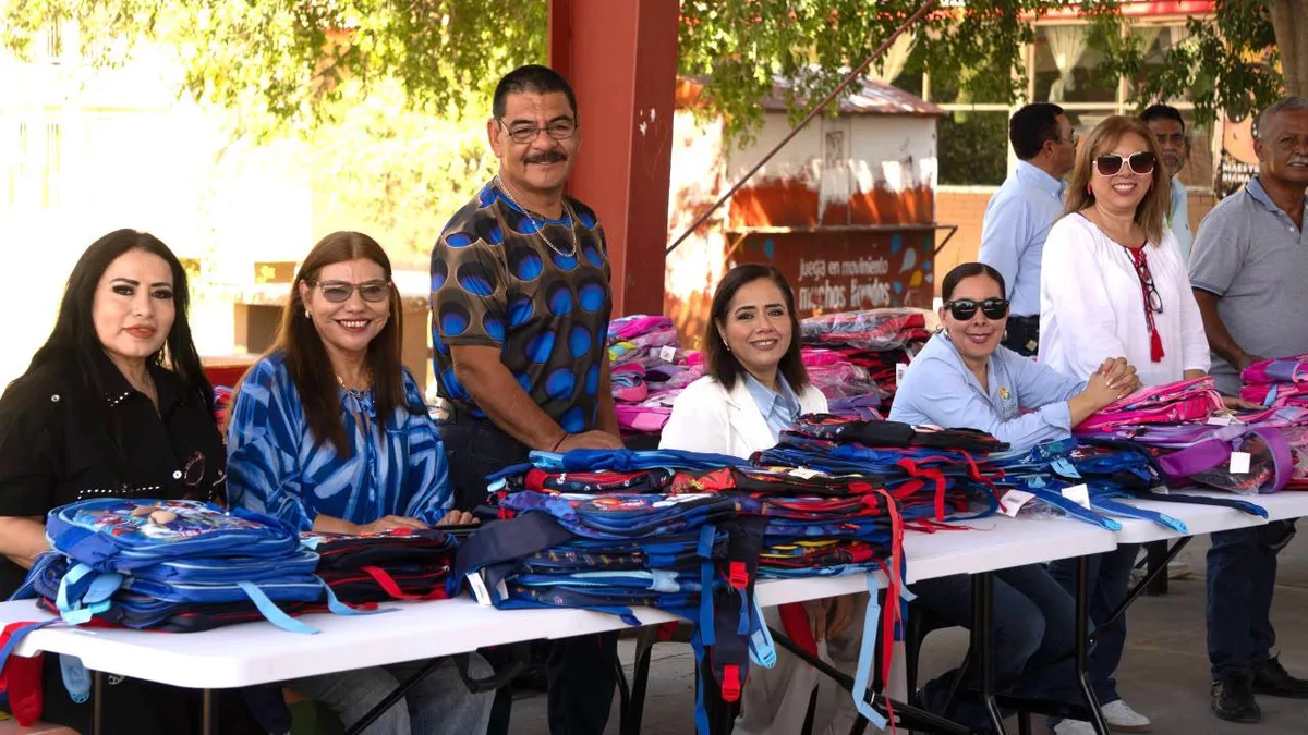 Entregan más de 4 mil mochilas escolares para apoyar a familias de Sabinas, Coahuila