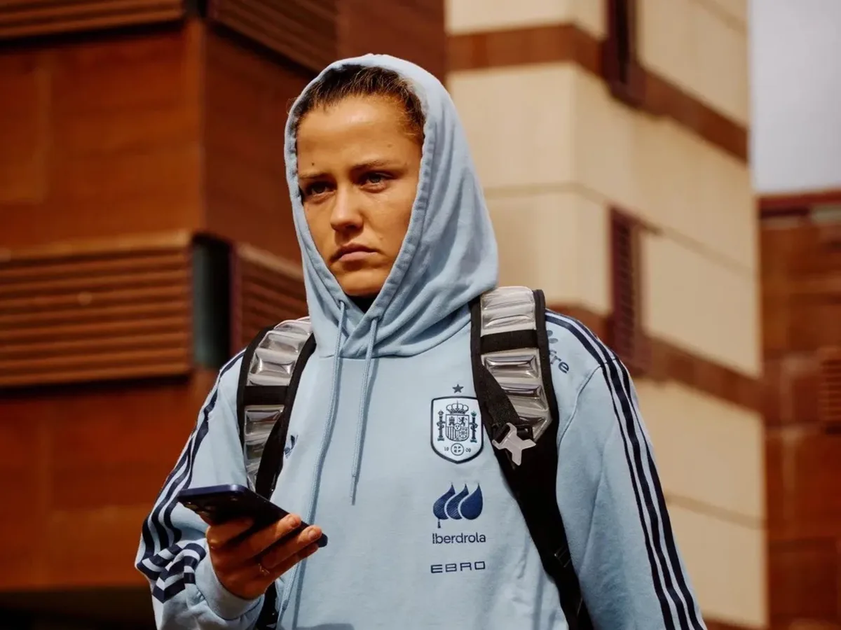 La Roja, tocada: Pina y Mapi KO