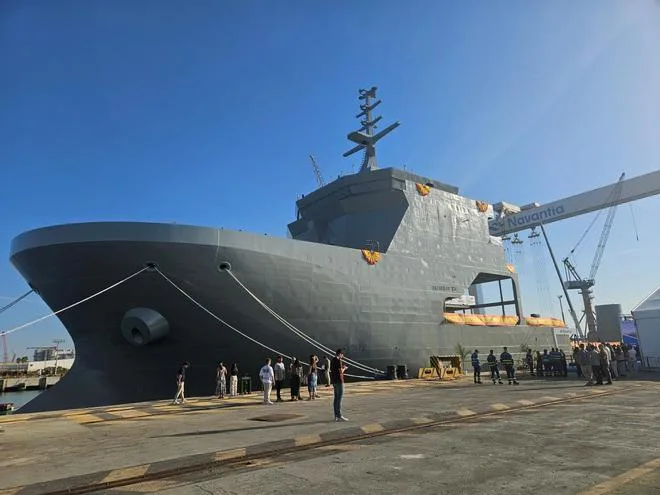 BAM-IS Poseidón: la Armada adquiere un nuevo buque para rescatar submarinos y evitar ataques en el fondo del océano