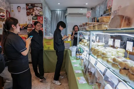 Bakeries replace guns in Bangkok's historic weapons district