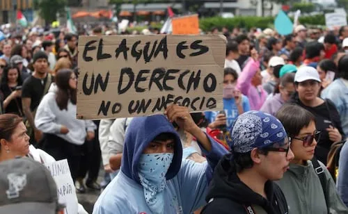 Trasladan a Puente Grande a 7 de los detenidos durante protesta por el agua de Guadalajara; Fiscalía busca imputarles delitos