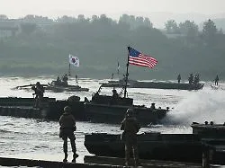 "Feindlich" gegenüber Nordkorea: Trump spart bei "total unangemessener" US-Militärübungen in Südkorea