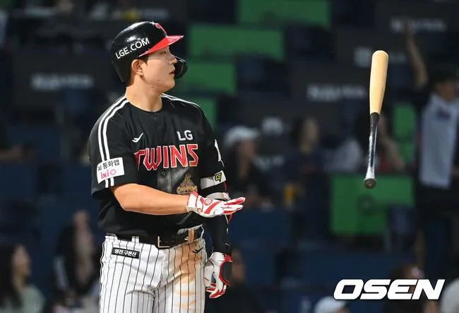 "야구 게임에서 봤던 선수인데"...'ML 60승' 투수 만나다니, LG 우타 거포 5타점 만큼 설렜던 날