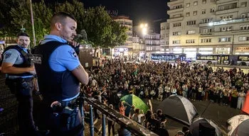Maioria dos manifestantes no Porto vota manter protesto apesar de apelo da PSP