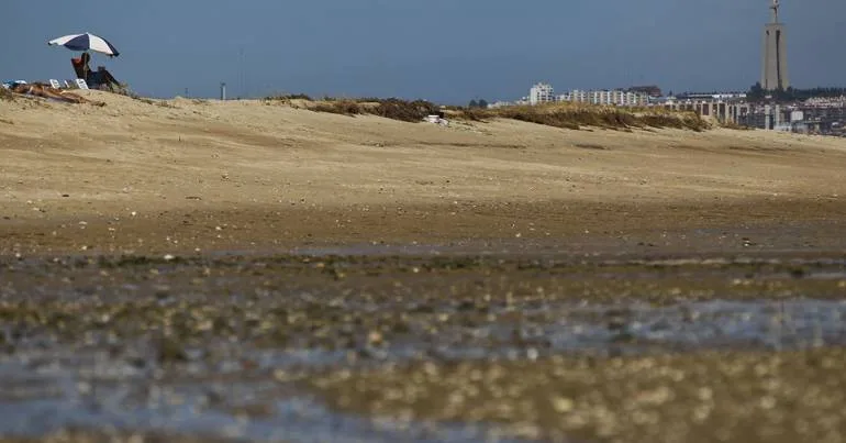 ZERO alerta para decréscimo da qualidade das águas balneares