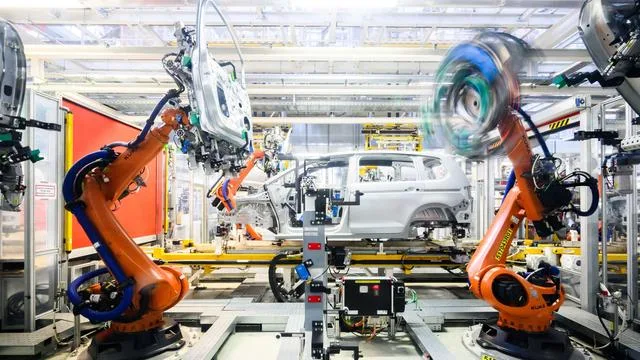 Automatisierung: Autoindustrie bremst Robotik-Ausbau in Deutschland
