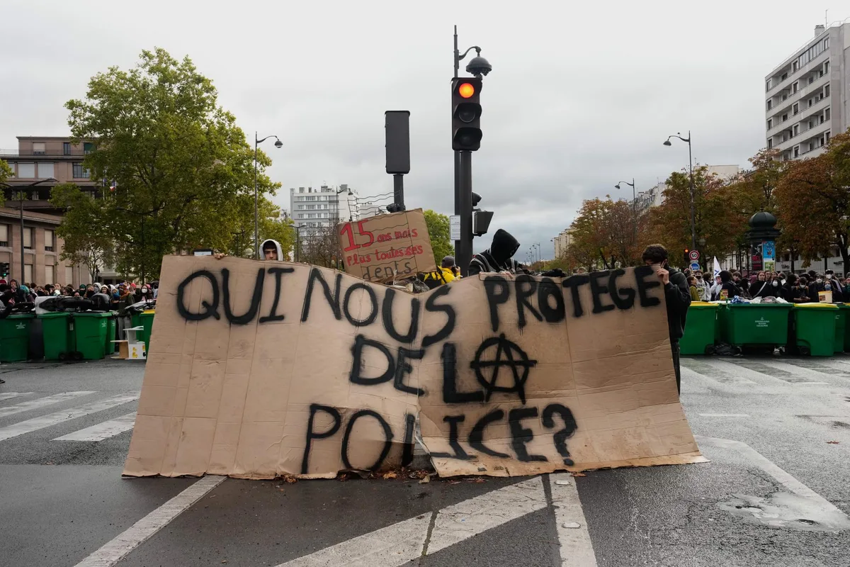 La démocratie peut-elle survivre à la répression violente d’une partie de la jeunesse ?