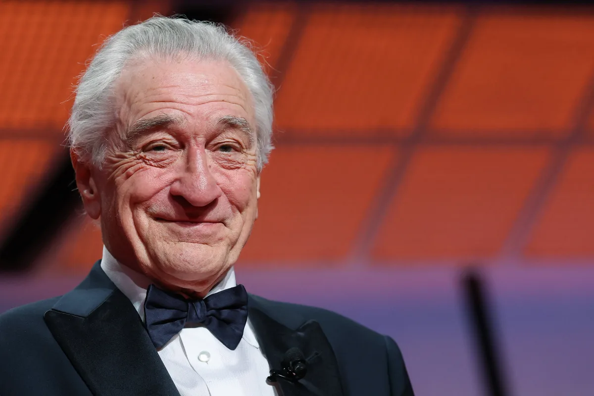 Robert De Niro cumple años: las claves de su estilo clásico que marcó una era en la moda de Hollywood
