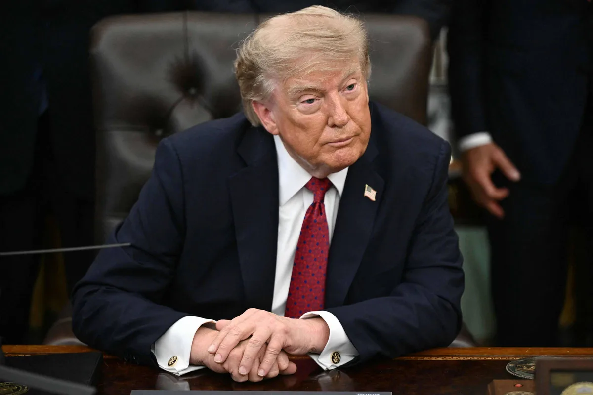 Trump diz estar revisando posição dos EUA sobre soberania das Malvinas