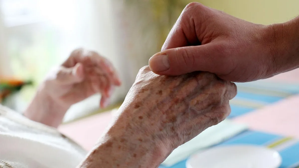 Pflege: Studie: Pflegende Angehörige benötigen mehr psychische Hilfe