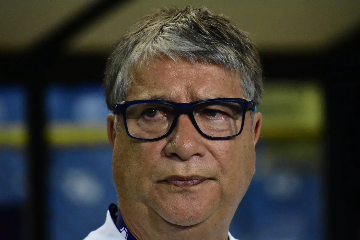 “Bolillo” Gómez seguirá al frente de El Salvador pese al descenso en la Liga de Naciones