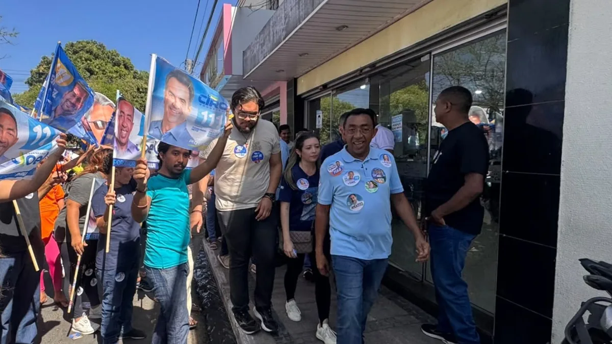 Joel Rodrigues promete integrar Estado e municípios para reestruturar hospitais durante caminhada em Teresina