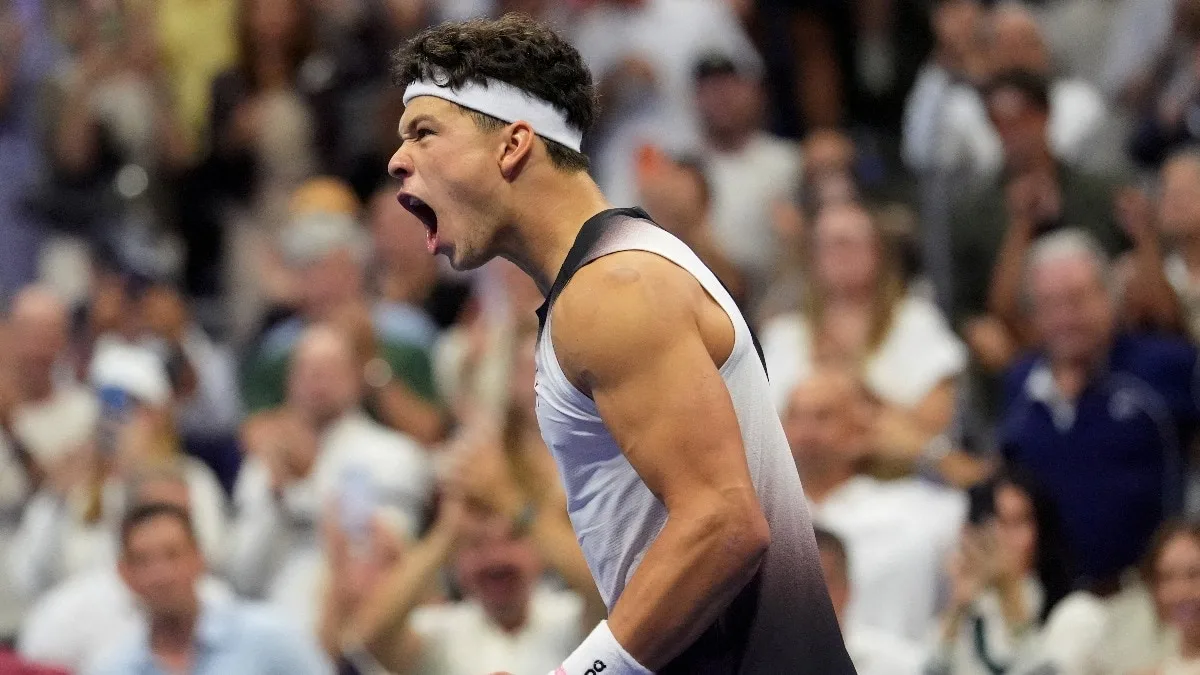 Ben Shelton ends Tsitsipas' resurgent US Open run, sets up Alcaraz showdown