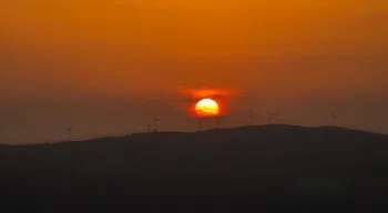Transição energética na Europa pode poupar 34 mil vidas e 8.500 milhões de euros por ano