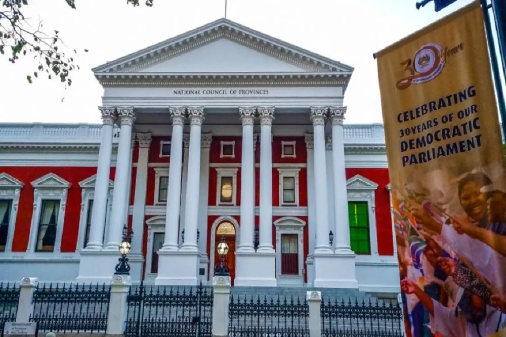 Reconstruction of Parliament’s fire-damaged buildings delayed