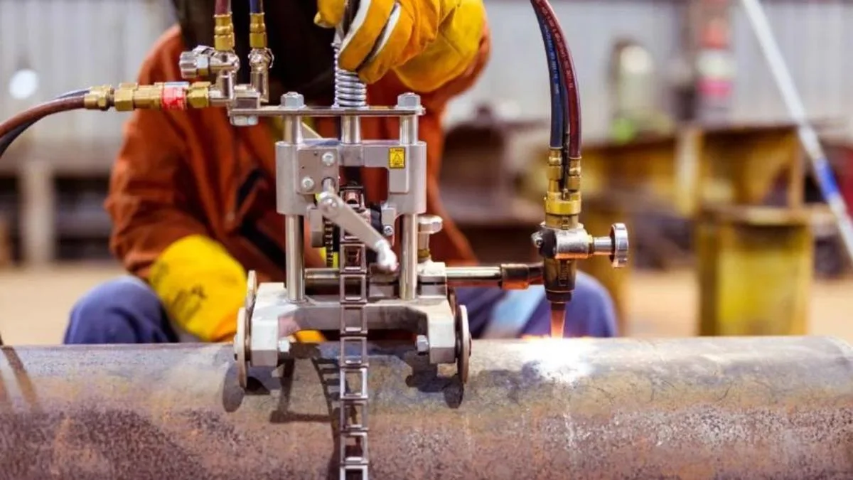 Worker loses hand in horror machinery accident at Kwinana mining workshop in WA