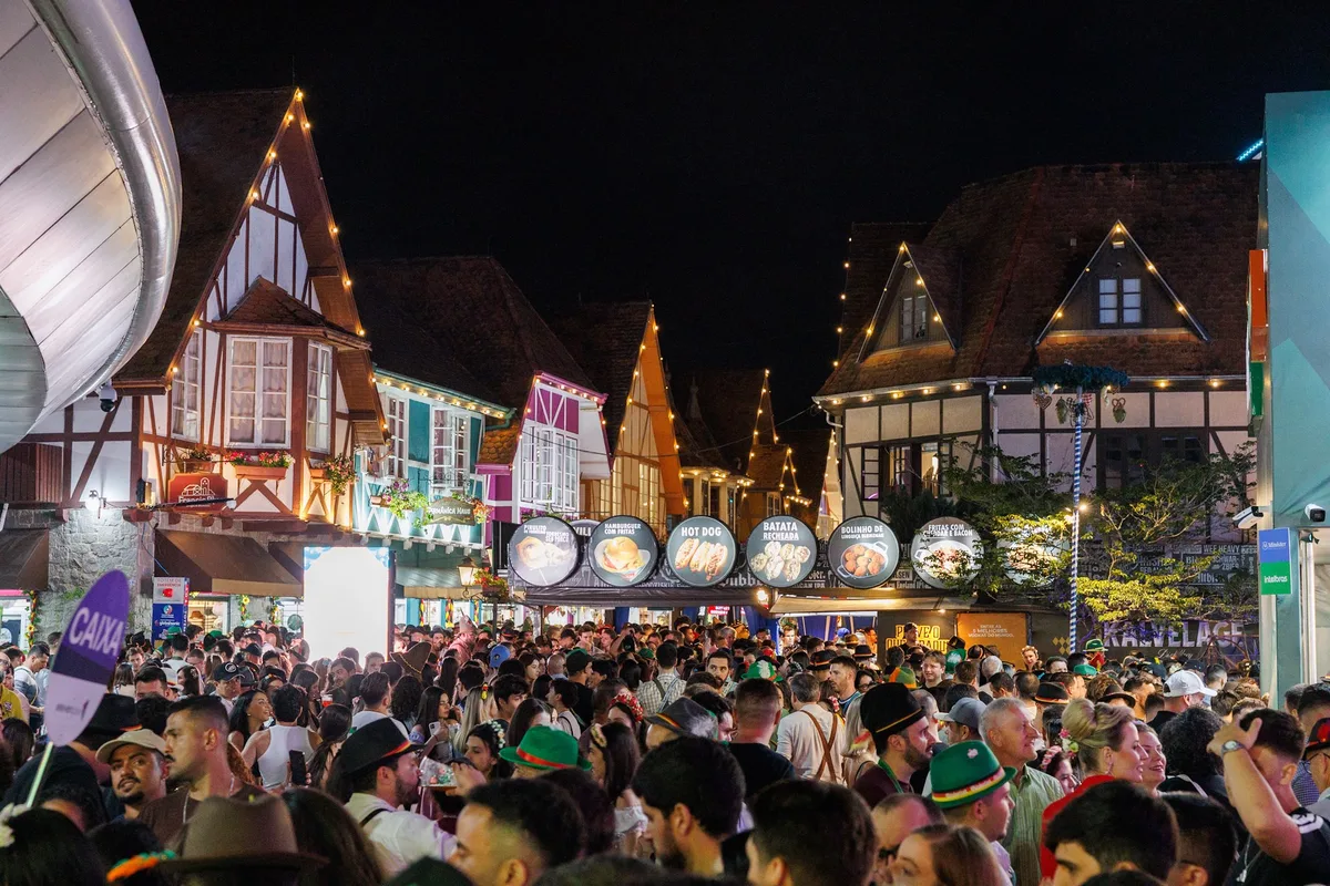 Oktoberfest Blumenau terá atendimento jurídico gratuito pela 1ª vez; entenda