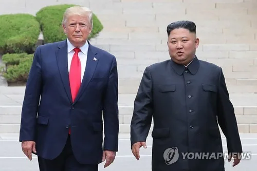 WSJ "트럼프, 이르면 올가을 김정은과 정상회담 추진"(종합)