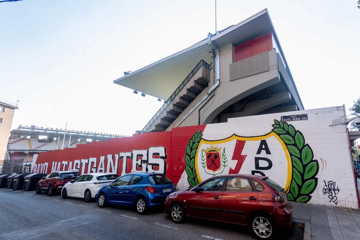 LaLiga desestima el aplazamiento del Rayo Vallecano-Deportivo Alavés y se jugará este jueves en Butarque
