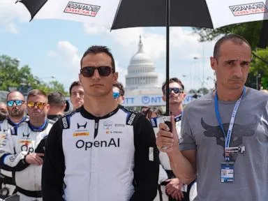 Palou wins his record-tying 4th consecutive IndyCar season championship