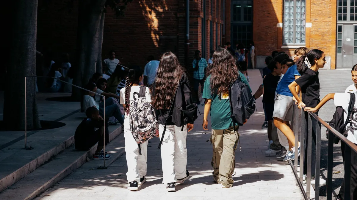 Contre le harcèlement scolaire, peut-on vraiment « coacher » son enfant ? Les réponses d’une psy