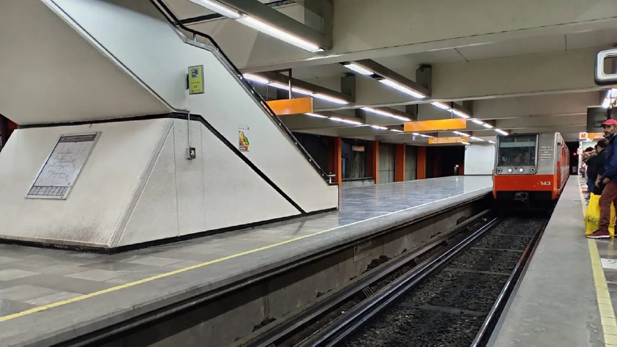 ¿Qué está pasando en el Metro CDMX y Metrobús hoy 20 de agosto? Usuarios reportan atrasos en Línea B