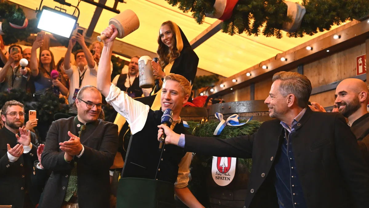 Liveticker zur Wiesn: Wiesn-Zelte geöffnet – erste Besucher strömen auf das Gelände