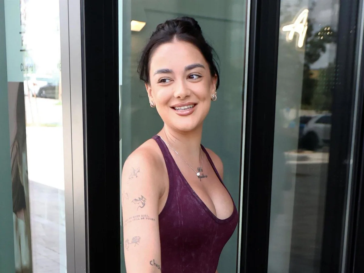 Julia Janeiro no se achanta y responde tajante a Belén Esteban: "Si yo no hablo es por respeto a mi hermana"