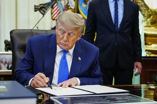 Trump dice que Kim Jong-un respondió a sus mensajes y que los intercambios son "muy positivos".