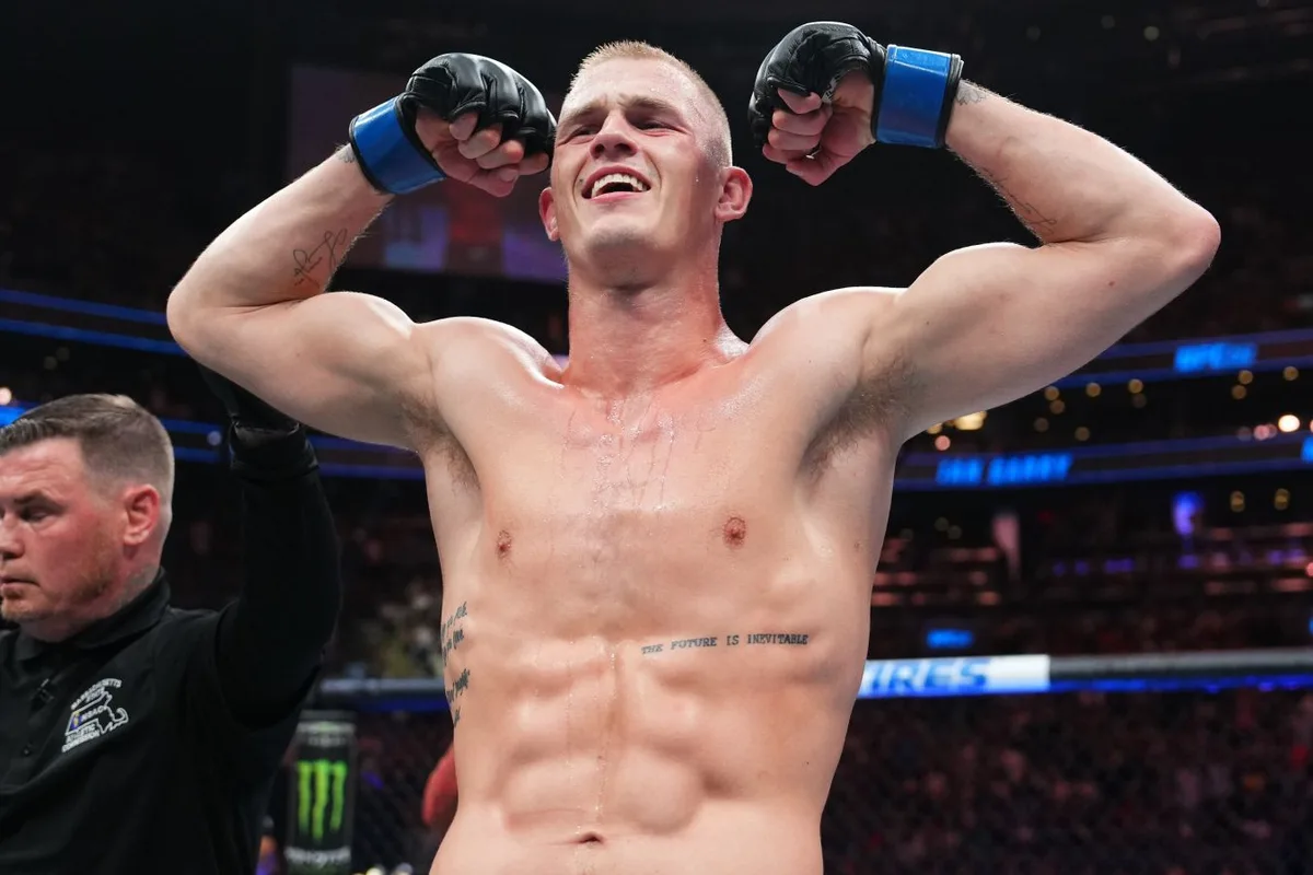 Тренер Гэрри заявил, что Иэн сможет завоевать чемпионский пояс UFC уже в следующем году