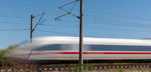 Bahn: Wie kann sich eine Zugtür bei Tempo 200 während der Fahrt öffnen?