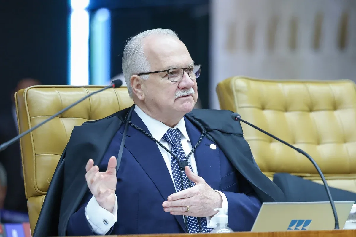 PF responde a Fachin e diz que pode enviar dados integrais do celular de Vorcaro a ministros do STF